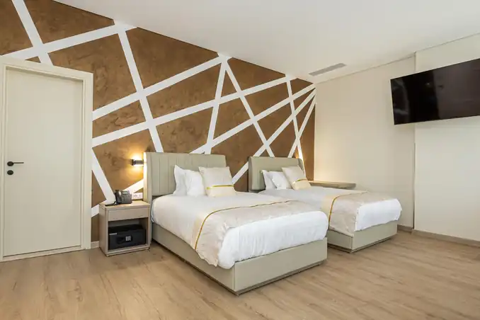 SKY Hotel Tirana (Zimmerbeispiel)